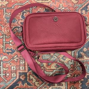 Lululemon Cross body Camera Bag 2L